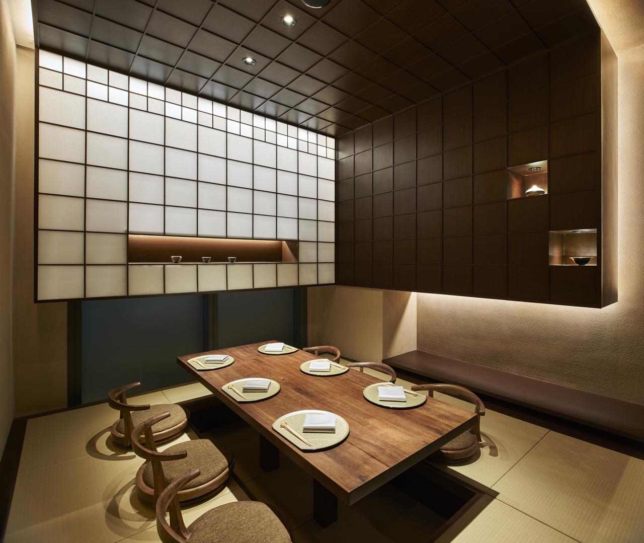 Modern japanese restaurant interior design